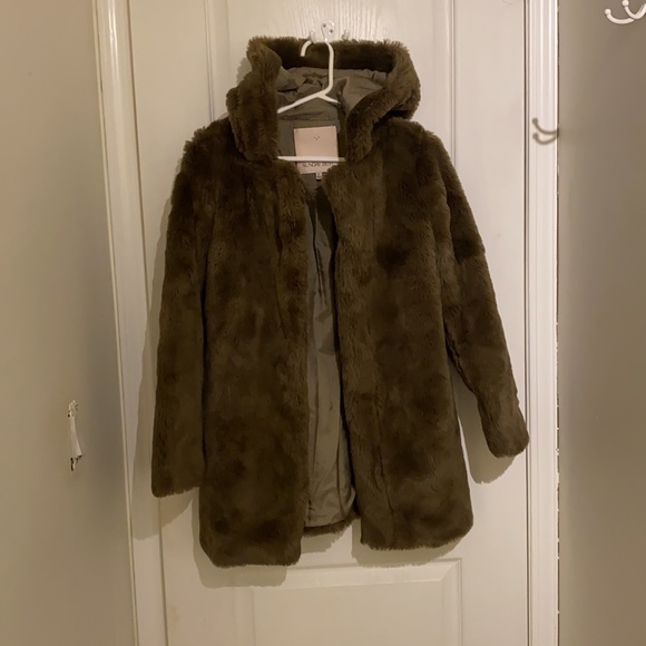 Faux fur Sunday Best Aritzia jacket - Picture 2 of 11